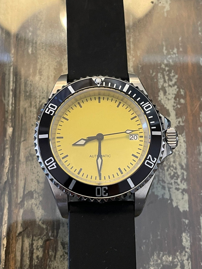 Highlighter Yellow Diver: Automatic Mechanical Wristwatch